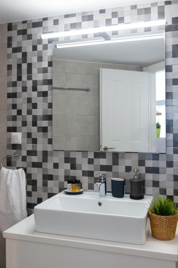 הוילה Exámbela Grey House מראה חיצוני תמונה