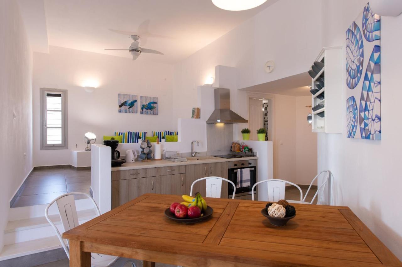 הוילה Exámbela Grey House מראה חיצוני תמונה