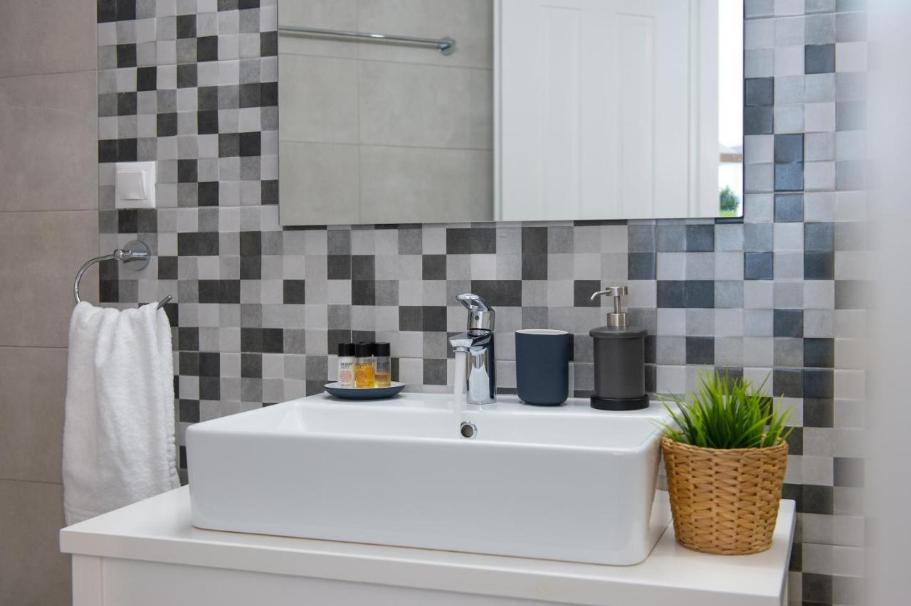 הוילה Exámbela Grey House מראה חיצוני תמונה