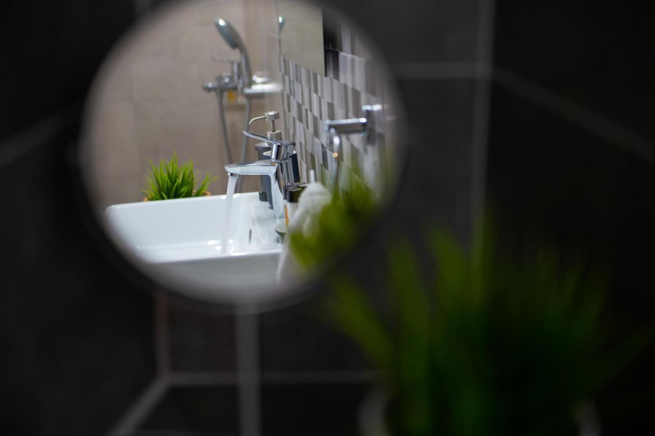 הוילה Exámbela Grey House מראה חיצוני תמונה